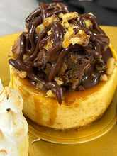 Load image into Gallery viewer, Mother's Day Cheesecakes: ASSORTED 4-PACK
